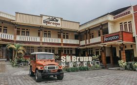 Sm Bromo Hotel